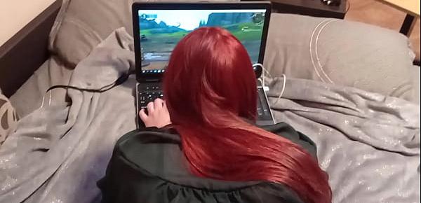  Fucked Doggystyle Cutie Girl While She Plays WoW